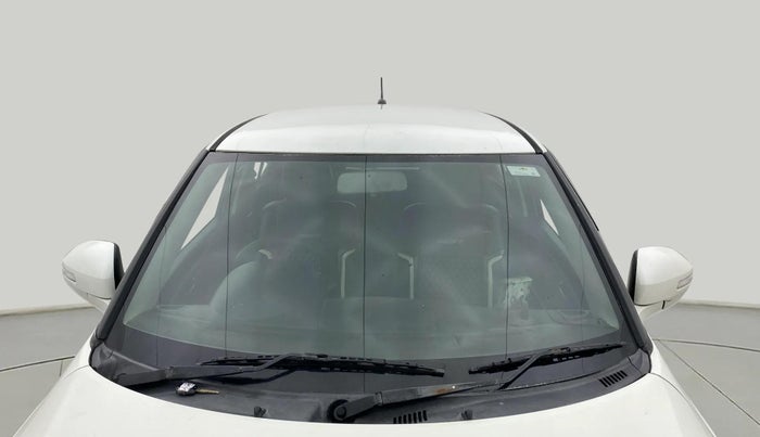 2017 Maruti Swift VDI (O), Diesel, Manual, 1,56,813 km, Front Windshield