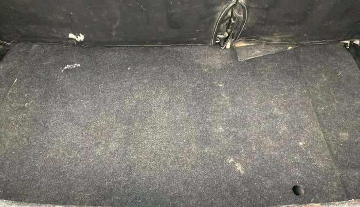 2017 Maruti Swift VDI (O), Diesel, Manual, 1,56,813 km, Boot Inside