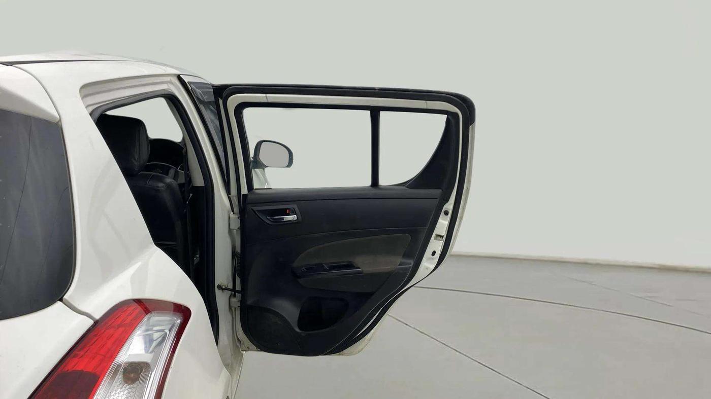 2017 Maruti Swift VDI (O), Diesel, Manual, 1,56,813 km, RHS Rear Door