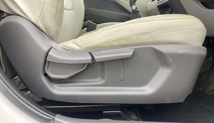 2020 Hyundai GRAND I10 NIOS SPORTZ 1.2 KAPPA VTVT, Petrol, Manual, 25,840 km, Driver Side Adjustment Panel