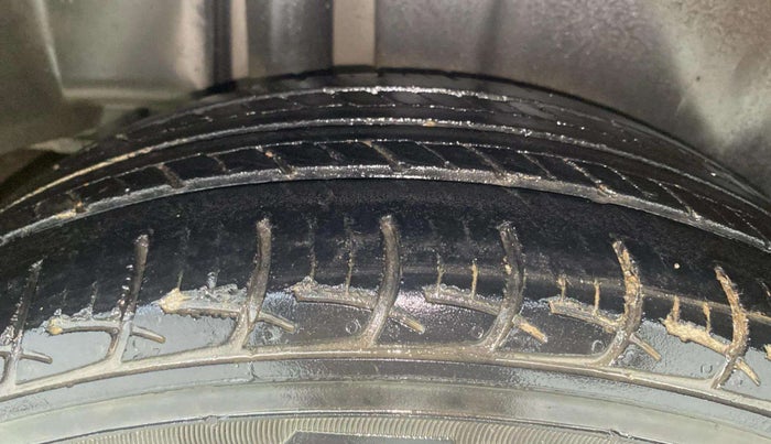 2018 Maruti Ciaz DELTA 1.4 MT PETROL, Petrol, Manual, 38,626 km, Right Rear Tyre Tread