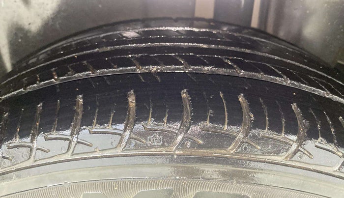 2018 Maruti Ciaz DELTA 1.4 MT PETROL, Petrol, Manual, 38,626 km, Left Rear Tyre Tread
