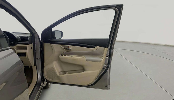 2018 Maruti Ciaz DELTA 1.4 MT PETROL, Petrol, Manual, 38,626 km, RHS Front Door