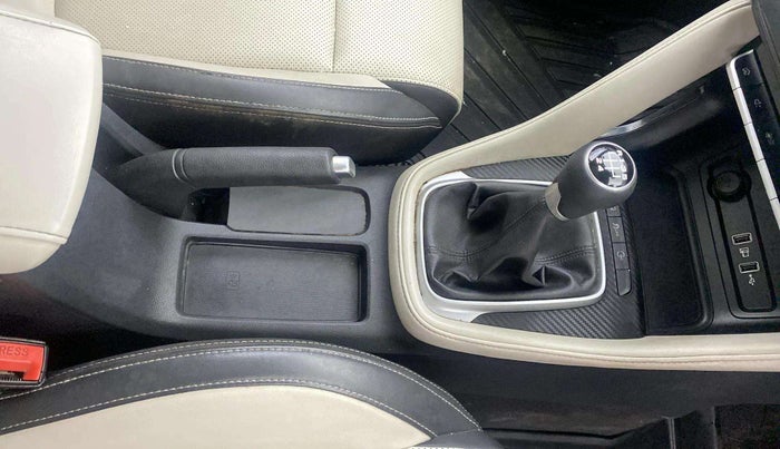 2022 MG ASTOR SHARP 1.5 MT, Petrol, Manual, 29,853 km, Gear Lever
