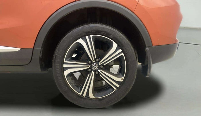 2022 MG ASTOR SHARP 1.5 MT, Petrol, Manual, 29,853 km, Left Rear Wheel