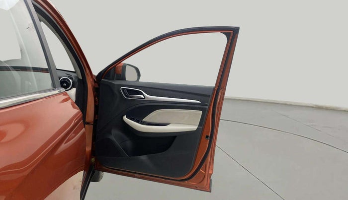 2022 MG ASTOR SHARP 1.5 MT, Petrol, Manual, 29,853 km, RHS Front Door