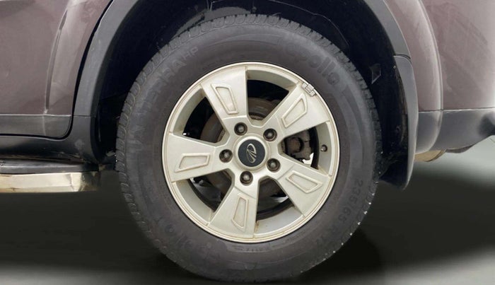 2015 Mahindra XUV500 W8, Diesel, Manual, 46,675 km, Left Rear Wheel