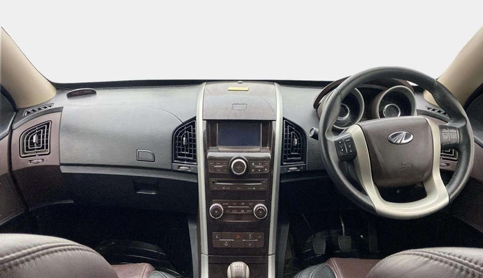 2015 Mahindra XUV500 W8, Diesel, Manual, 46,675 km, Dashboard