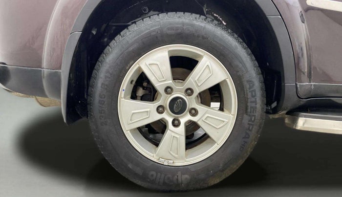 2015 Mahindra XUV500 W8, Diesel, Manual, 46,675 km, Right Rear Wheel
