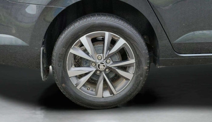 2023 Skoda SLAVIA STYLE 1.0L TSI AT, Petrol, Automatic, 17,795 km, Right Rear Wheel