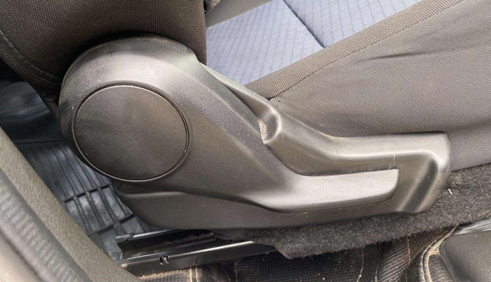 2020 Maruti Baleno DELTA PETROL 1.2, Petrol, Manual, 21,136 km, Driver Side Adjustment Panel