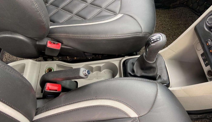 2018 Tata Tiago XZ PETROL, Petrol, Manual, 30,505 km, Gear Lever
