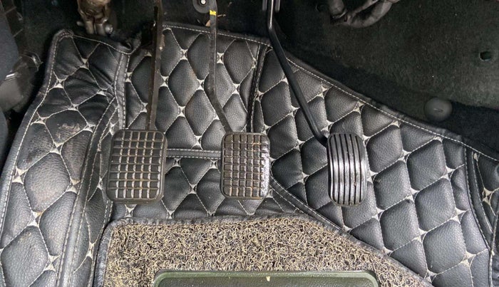 2018 Tata Tiago XZ PETROL, Petrol, Manual, 30,505 km, Pedals