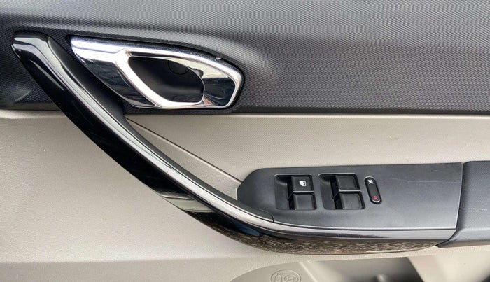 2018 Tata Tiago XZ PETROL, Petrol, Manual, 30,505 km, Driver Side Door Panels Control