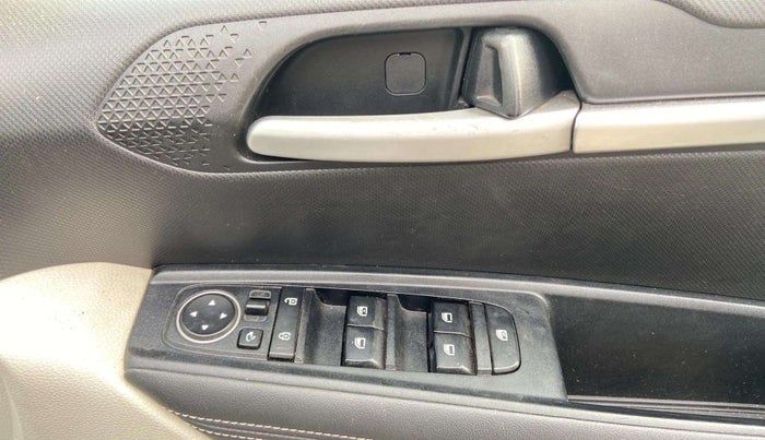 2021 KIA SONET HTX 1.0 IMT, Petrol, Manual, 41,624 km, Driver Side Door Panels Control