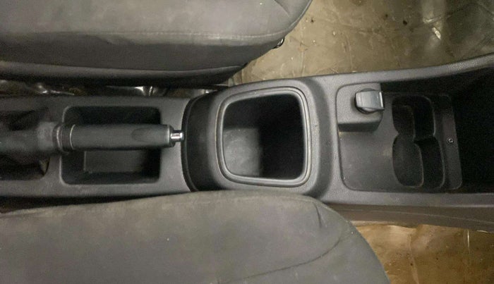 2019 Renault Kwid RXT 1.0 AMT (O), Petrol, Automatic, 79,319 km, Gear Lever