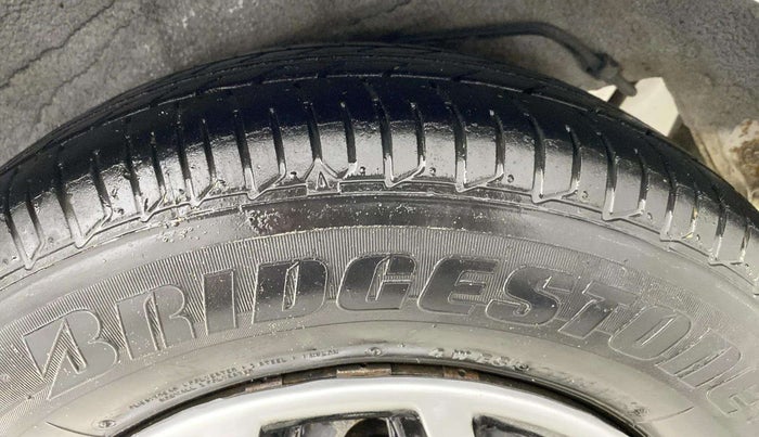 2013 Hyundai i10 MAGNA 1.2, Petrol, Manual, 98,480 km, Right Rear Tyre Tread