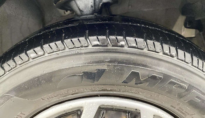 2013 Hyundai i10 MAGNA 1.2, Petrol, Manual, 98,480 km, Right Front Tyre Tread