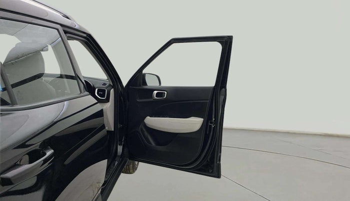 2024 Hyundai VENUE S 1.2, Petrol, Manual, 4,786 km, RHS Front Door