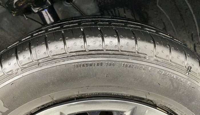 2024 Hyundai VENUE S 1.2, Petrol, Manual, 4,786 km, Right Front Tyre Tread
