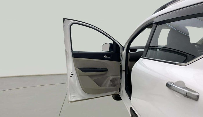 2022 Renault TRIBER RXZ AMT, Petrol, Automatic, 43,225 km, LHS Front Door