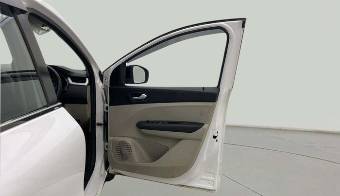 2022 Renault TRIBER RXZ AMT, Petrol, Automatic, 43,225 km, RHS Front Door