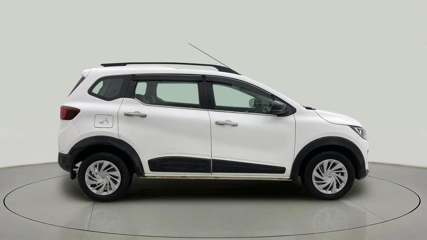 2022 Renault TRIBER RXZ AMT, Petrol, Automatic, 43,336 km, Right Side View