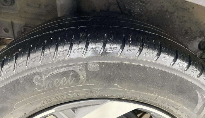 2020 Hyundai VENUE SX 1.0 (O) TURBO IMT, Petrol, Manual, 62,815 km, Right Rear Tyre Tread