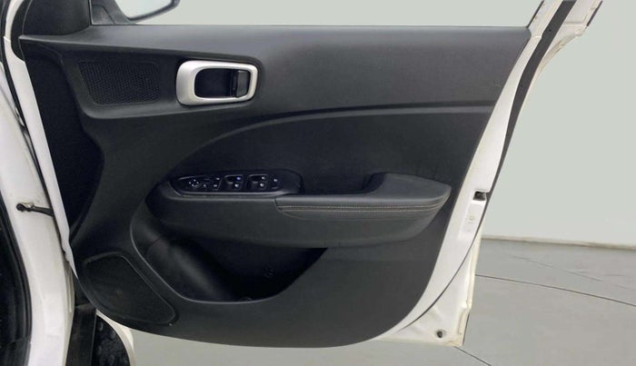 2020 Hyundai VENUE SX 1.0 (O) TURBO IMT, Petrol, Manual, 62,815 km, Driver Side Door Panels Control
