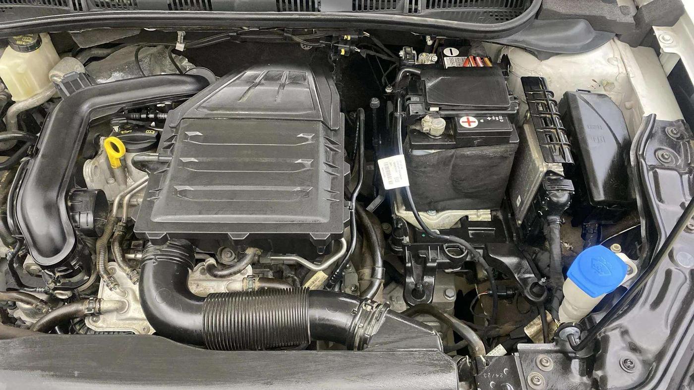 2023 Volkswagen VIRTUS HIGHLINE TSI 1.0 AT, Petrol, Automatic, 9,857 km, Engine View - Left