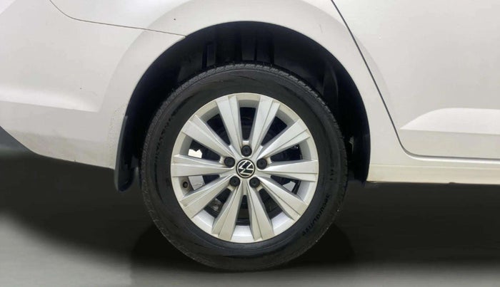 2023 Volkswagen VIRTUS HIGHLINE TSI 1.0 AT, Petrol, Automatic, 9,991 km, Right Rear Wheel