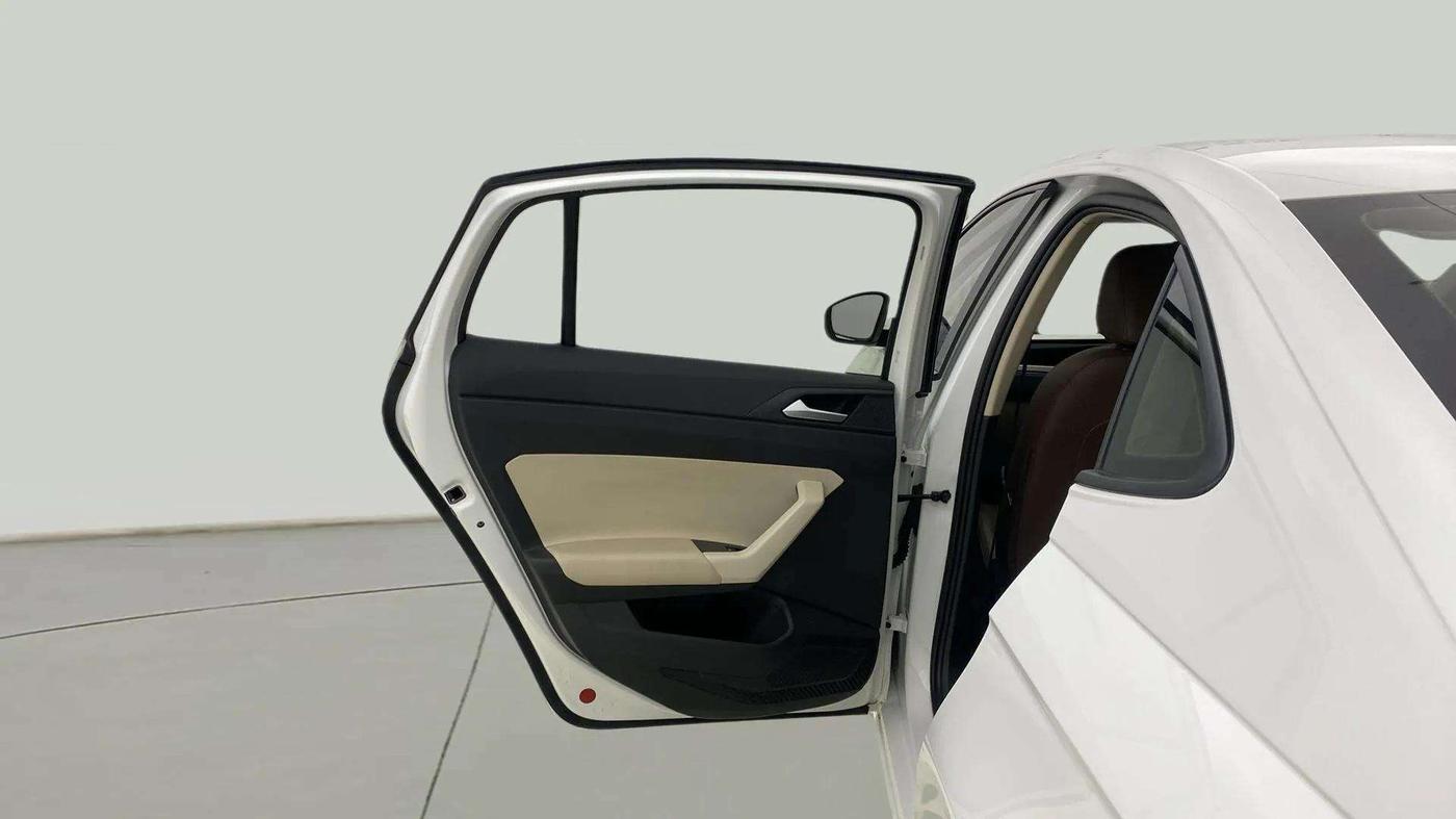 2023 Volkswagen VIRTUS HIGHLINE TSI 1.0 AT, Petrol, Automatic, 9,857 km, LHS Rear Door