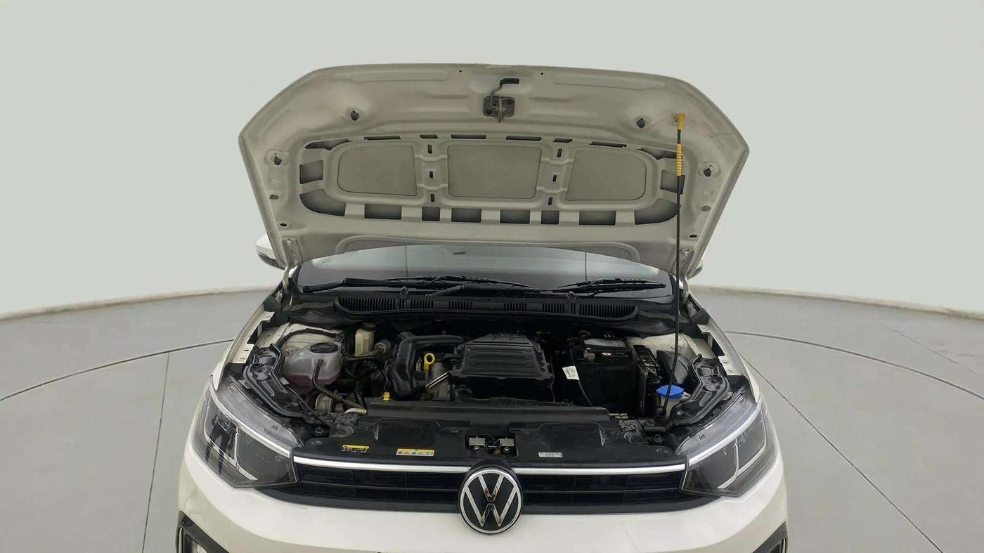 2023 Volkswagen VIRTUS HIGHLINE TSI 1.0 AT, Petrol, Automatic, 9,857 km, Open Bonet