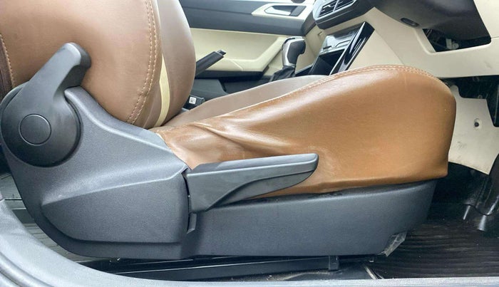 2023 Volkswagen VIRTUS HIGHLINE TSI 1.0 AT, Petrol, Automatic, 9,991 km, Driver Side Adjustment Panel