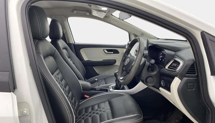 2023 Tata ALTROZ XZ DIESEL, Diesel, Manual, 70,473 km, Right Side Front Door Cabin