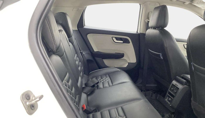 2023 Tata ALTROZ XZ DIESEL, Diesel, Manual, 70,473 km, Right Side Rear Door Cabin