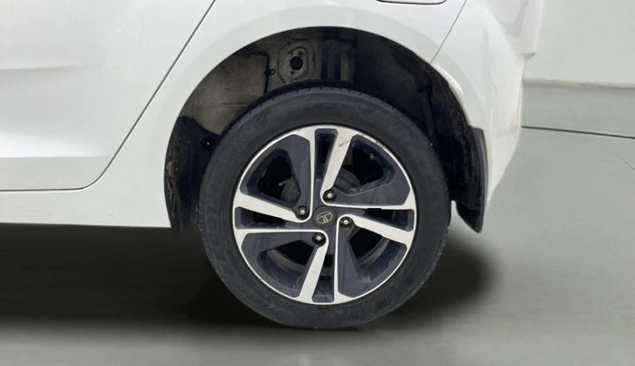 2023 Tata ALTROZ XZ DIESEL, Diesel, Manual, 70,473 km, Left Rear Wheel