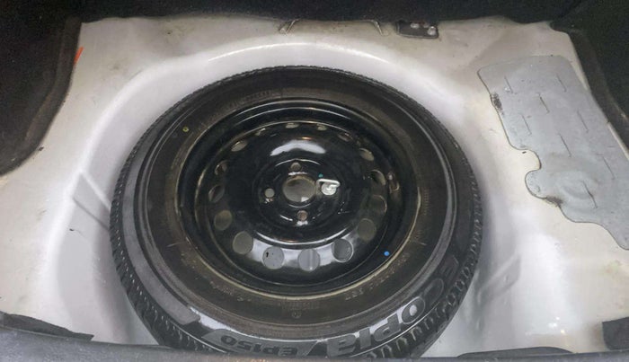 2015 Maruti Swift Dzire VDI, Diesel, Manual, 84,138 km, Spare Tyre