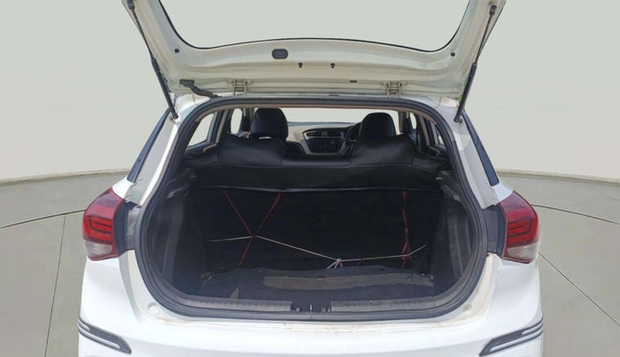 2018 Hyundai Elite i20 MAGNA EXECUTIVE 1.2, Petrol, Manual, 65,396 km, Boot Inside