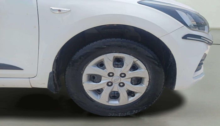 2018 Hyundai Elite i20 MAGNA EXECUTIVE 1.2, Petrol, Manual, 65,396 km, Right Front Wheel
