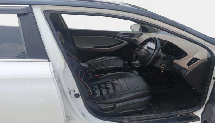 2018 Hyundai Elite i20 MAGNA EXECUTIVE 1.2, Petrol, Manual, 65,396 km, Right Side Front Door Cabin