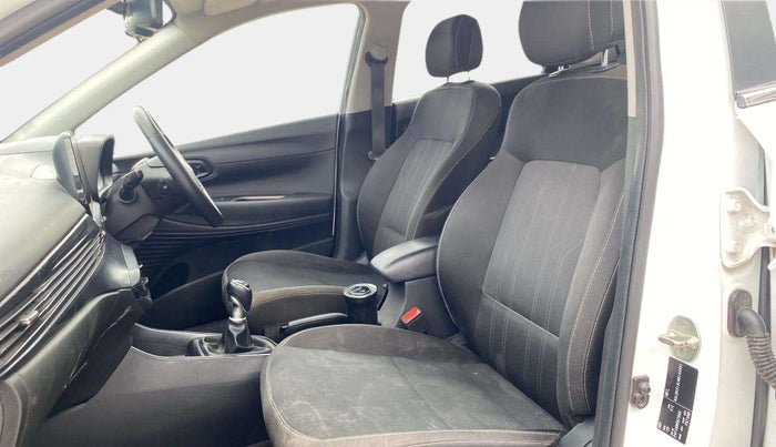 2022 Hyundai NEW I20 ASTA (O) 1.5 CRDI MT, Diesel, Manual, 61,082 km, Right Side Front Door Cabin