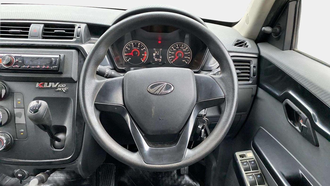 2018 Mahindra KUV 100 NXT K2 D 6S, Diesel, Manual, 60,795 km, Steering Wheel Close Up