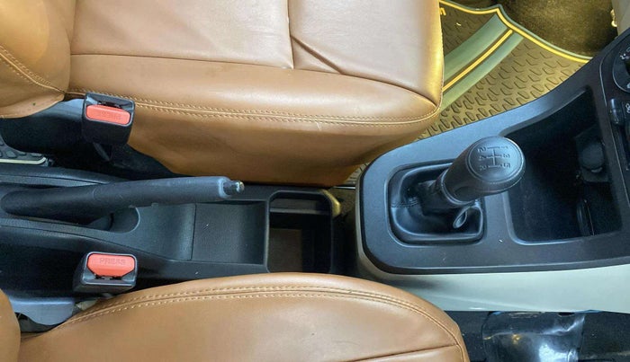 2019 Maruti New Wagon-R LXI CNG (O) 1.0, CNG, Manual, 44,035 km, Gear Lever