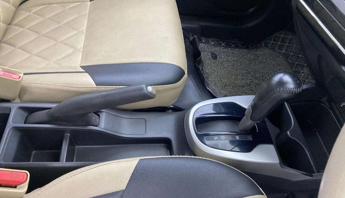 2017 Honda Jazz 1.2L I-VTEC V AT, Petrol, Automatic, 22,066 km, Gear Lever