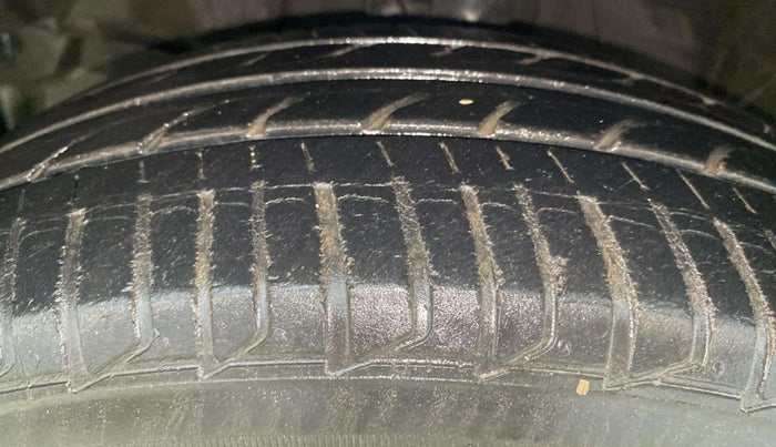 2017 Honda Jazz 1.2L I-VTEC V AT, Petrol, Automatic, 22,066 km, Left Front Tyre Tread