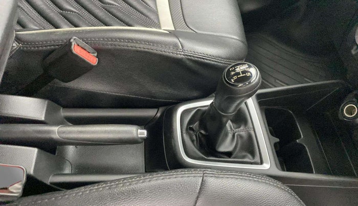 2019 Maruti Swift VXI, Petrol, Manual, 16,903 km, Gear Lever