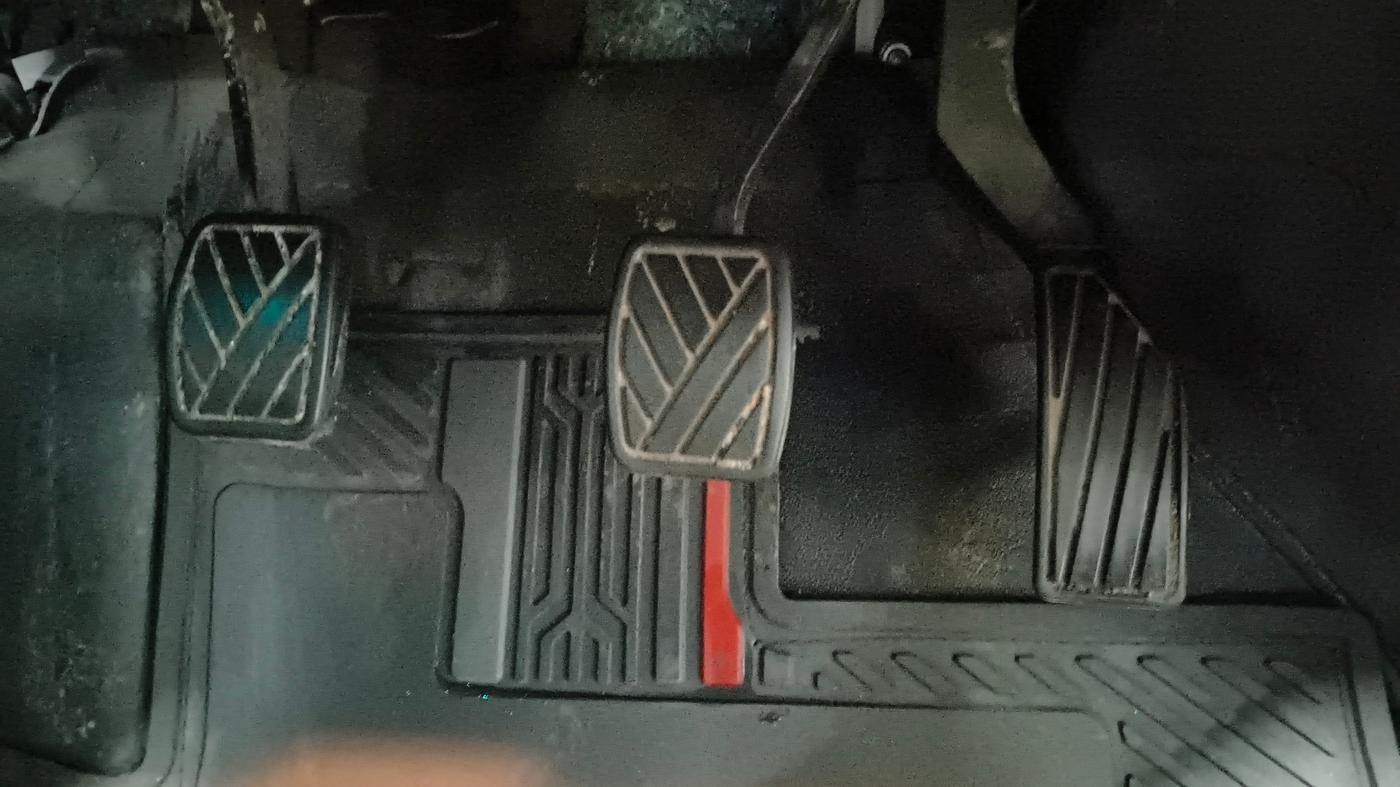 2024 Maruti BREZZA ZXI S-CNG, CNG, Manual, 29,170 km, Pedals