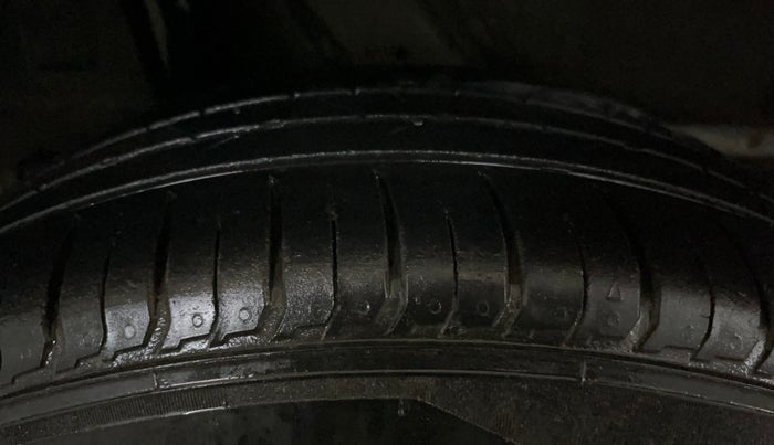 2019 Hyundai VENUE SX 1.0 TURBO, Petrol, Manual, 73,325 km, Right Rear Tyre Tread