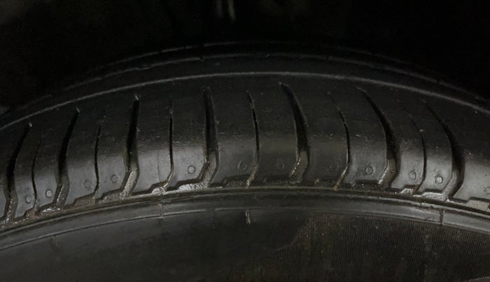 2019 Hyundai VENUE SX 1.0 TURBO, Petrol, Manual, 73,325 km, Right Front Tyre Tread